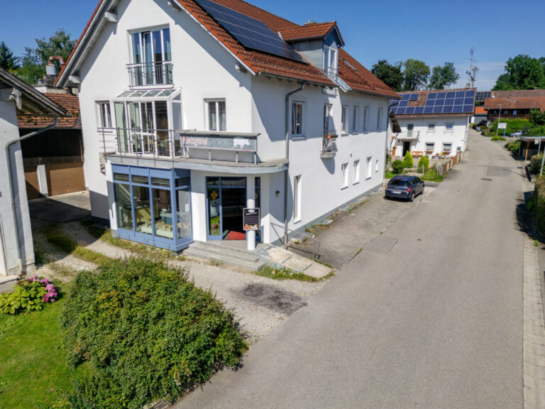 Schlüsselfertige Landmetzgerei im Herzen von Loizenkirchen 4 Luftbild